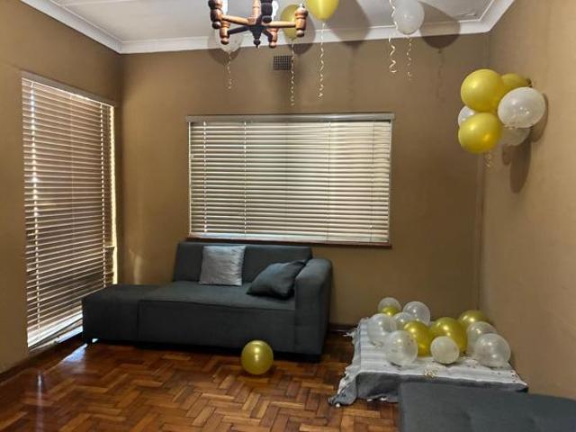 5 Bedroom House in Lyttelton Manor
