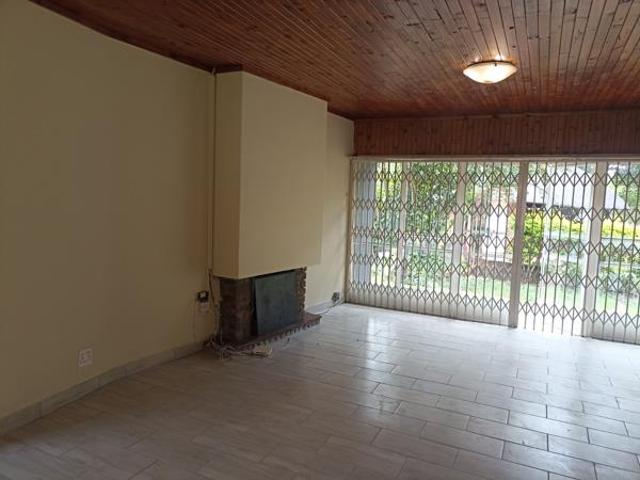 5 Bedroom House in Lynnwood Glen