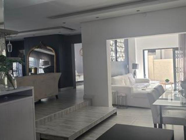 5 Bedroom House in Modelpark