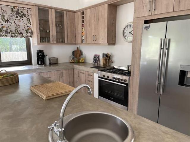 5 Bedroom House in Moditlo Nature Reserve