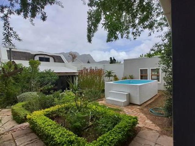 5 Bedroom House in Montagu