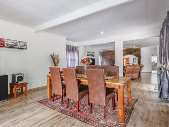 5 Bedroom House in Monument Park