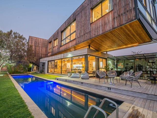 5 Bedroom House in Mooikloof Equestrian Estate