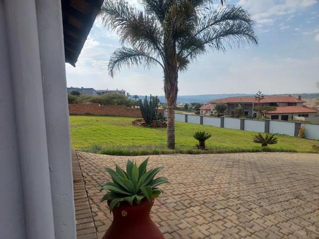 5 Bedroom House in Mooikloof Glen Estate