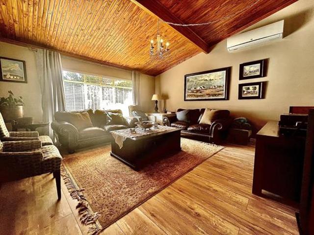 5 Bedroom House in Mooivallei Park