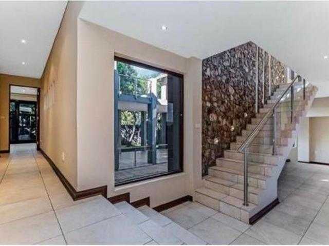 5 Bedroom House in Morningside