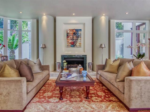 5 Bedroom House in Morningside
