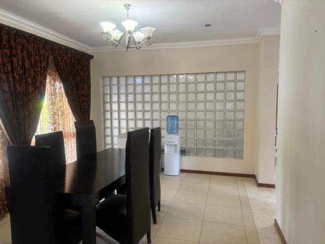 5 Bedroom House in Leopard Park