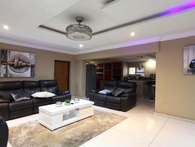 5 Bedroom House in Malelane