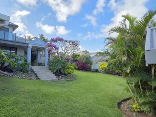 5 Bedroom House in Manaba Beach