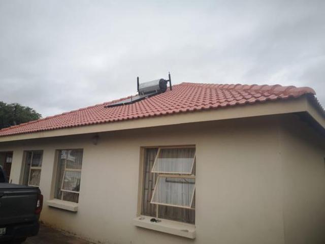 5 Bedroom House in Marapong