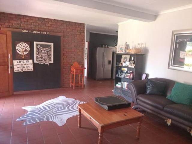 5 Bedroom House in Marble Hall