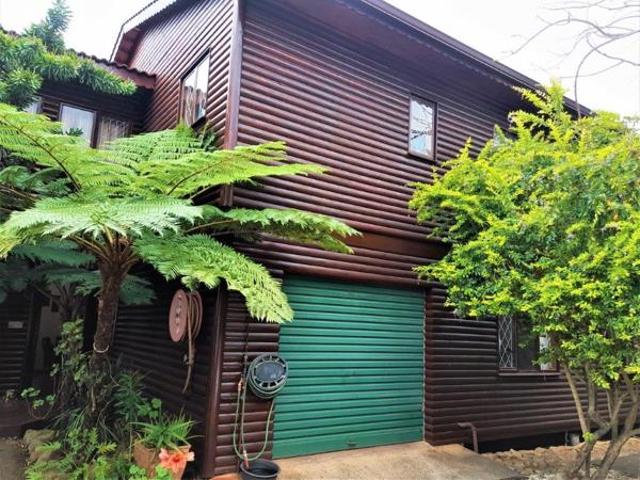 5 Bedroom House in Marina Beach