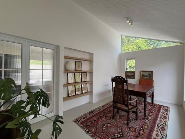 5 Bedroom House in Meadowridge