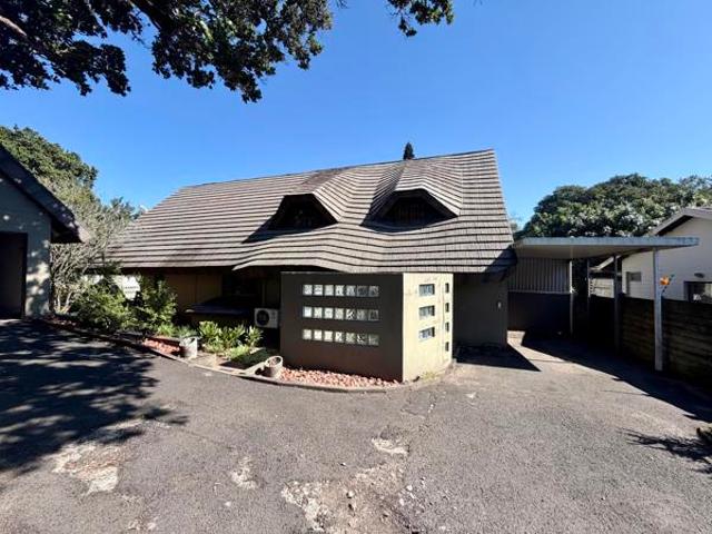 5 Bedroom House in Meer En See
