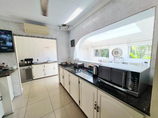 5 Bedroom House in Meer En See