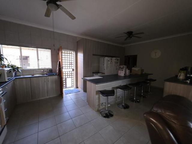 5 Bedroom House in Meiringspark