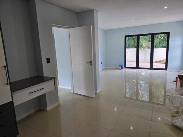 5 Bedroom House in Melodie