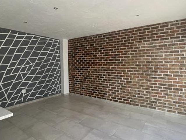 5 Bedroom House in Melodie