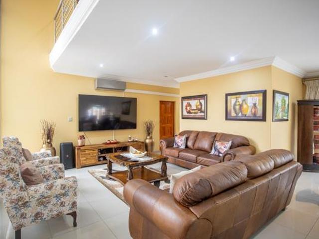 5 Bedroom House in Melodie