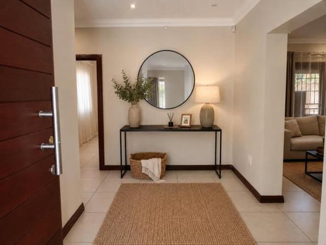 5 Bedroom House in Menlo Park