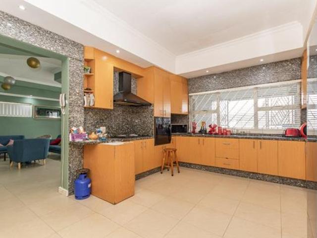 5 Bedroom House in Mitchells Plain
