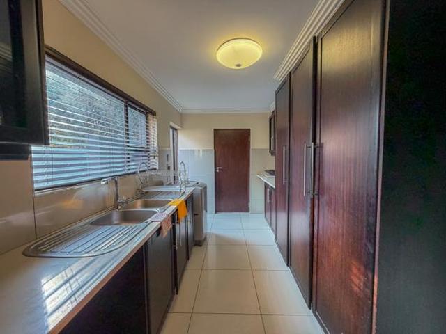 5 Bedroom House in Midlands Estate