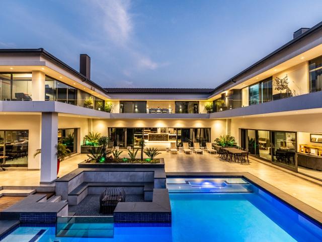 5 Bedroom House in Midstream Estate