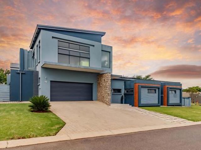 5 Bedroom House in Midstream Estate