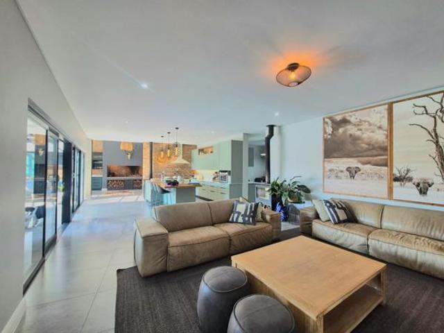 5 Bedroom House in Midstream Estate