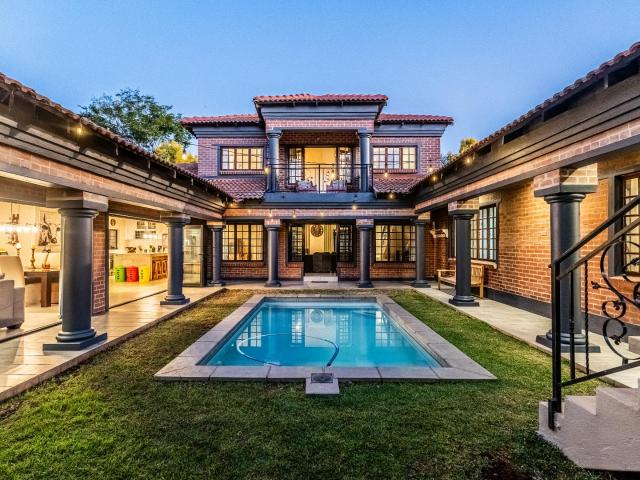 5 Bedroom House in Midstream Estate