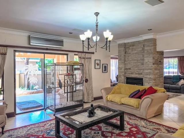 5 Bedroom House in Midstream Estate