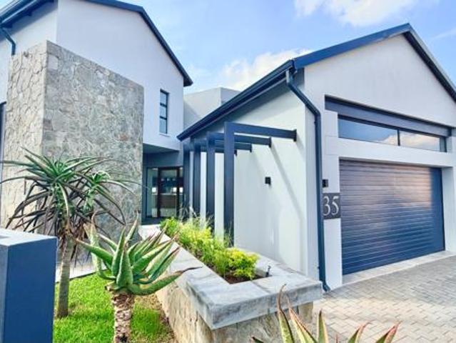 5 Bedroom House in Midstream Estate