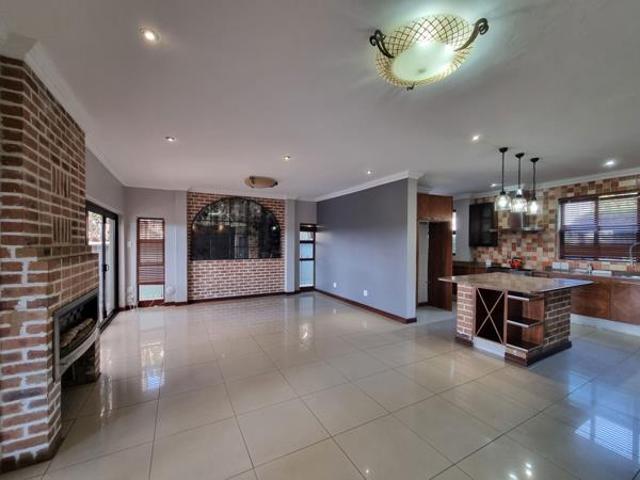 5 Bedroom House in Midstream Estate