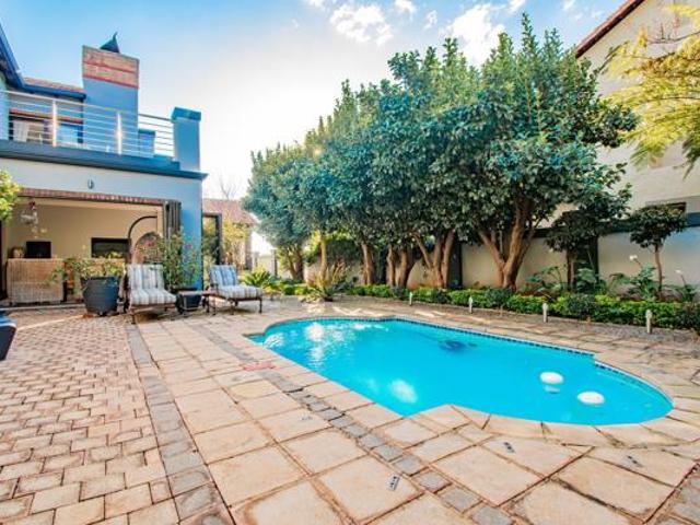 5 Bedroom House in Midstream Estate