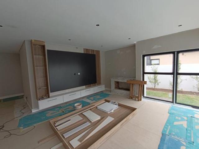 5 Bedroom House in Midstream Heights