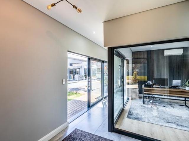 5 Bedroom House in Midstream Heights