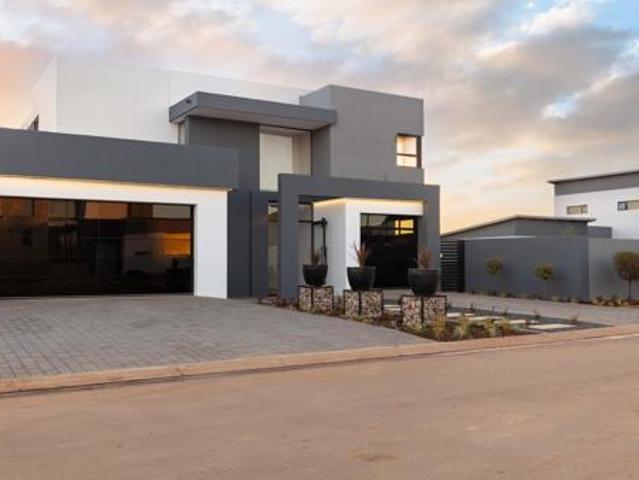 5 Bedroom House in Midstream Heights