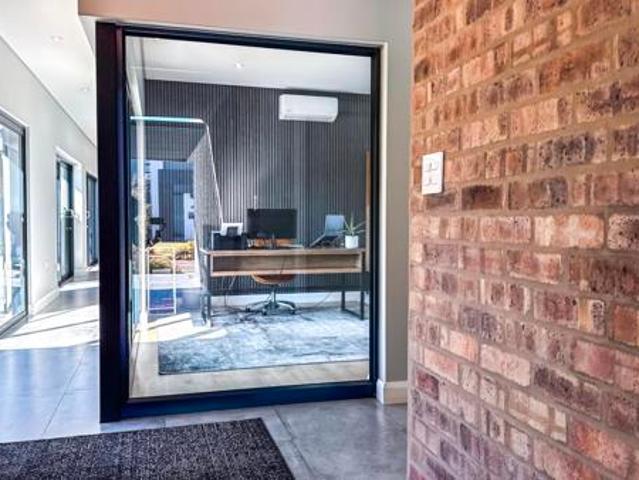 5 Bedroom House in Midstream Heights