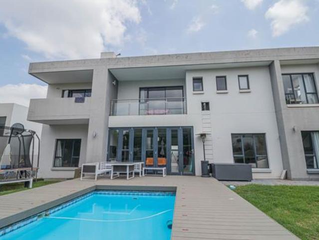 5 Bedroom House in Midstream Ridge