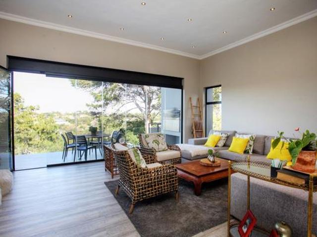 5 Bedroom House in Mill Park