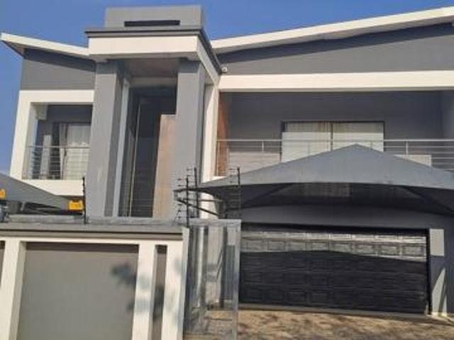 5 Bedroom House in Mineralia