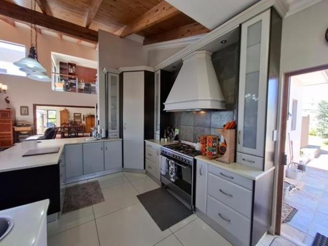 5 Bedroom House in Myburgh Park
