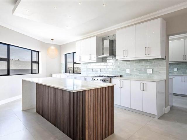 5 Bedroom House in Myburgh Park
