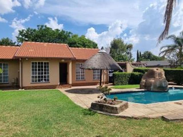 5 Bedroom House in Noordwyk