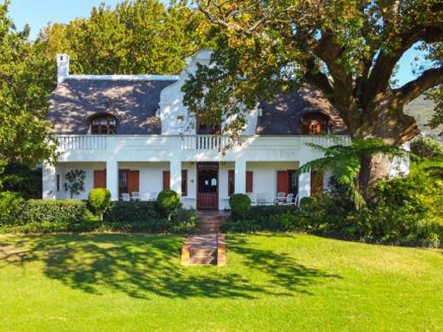 5 Bedroom House in Northern Paarl