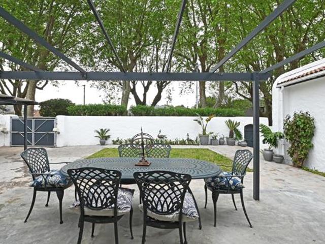 5 Bedroom House in Newlands