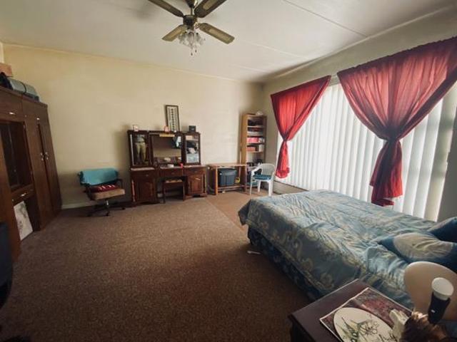 5 Bedroom House in Newton Park