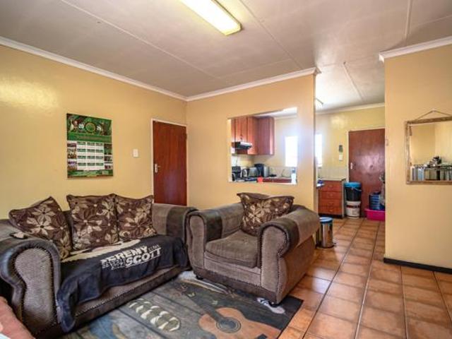 5 Bedroom House in Southview