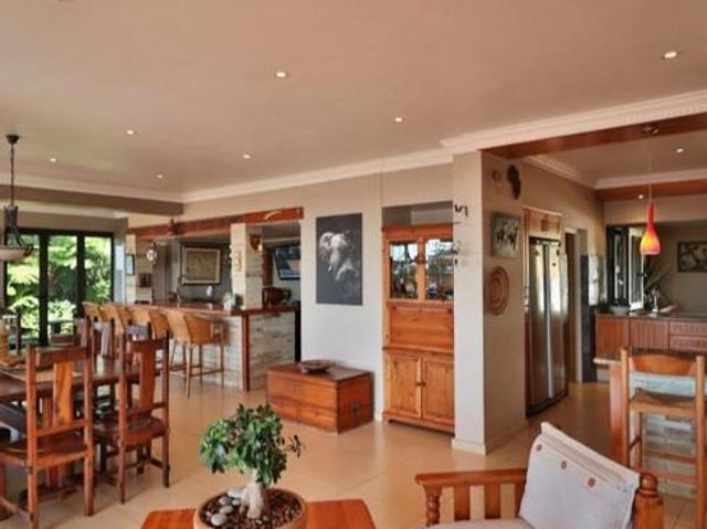 5 Bedroom House in Southbroom